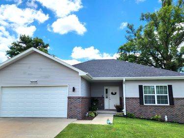 1009 Arthur Street, Beatrice, NE 68310