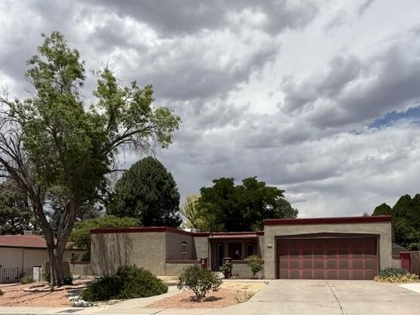 8217 NORTHRIDGE Avenue NE, Albuquerque, NM 87109