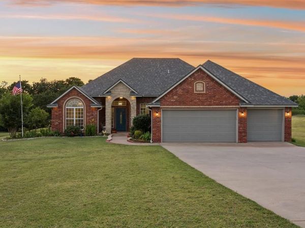2267 Sandpiper Drive, Blanchard, OK 73010