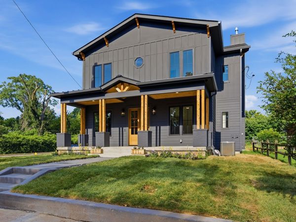 1025 Meridian St , Nashville, TN 37207