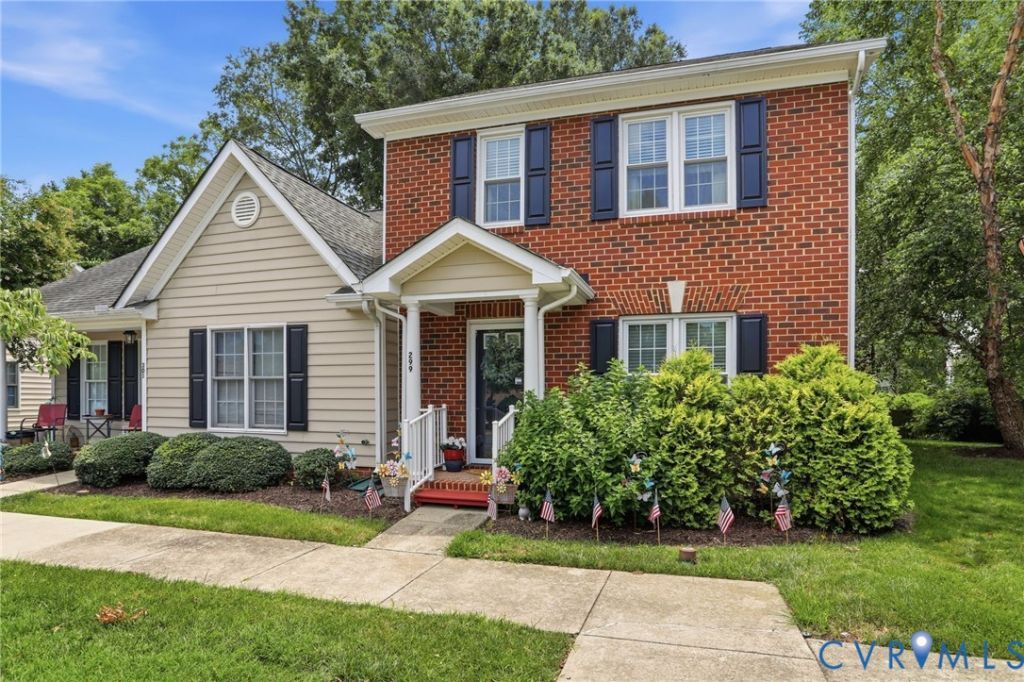 299 Robinson Street, Unit 8, Ashland, VA 23005 Main Photo
