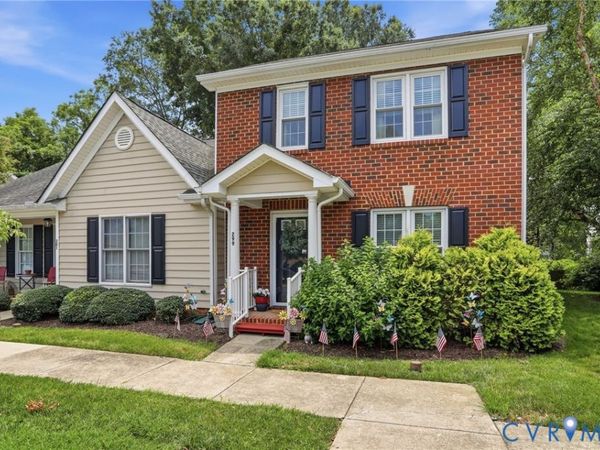 299 Robinson Street, Unit 8, Ashland, VA 23005