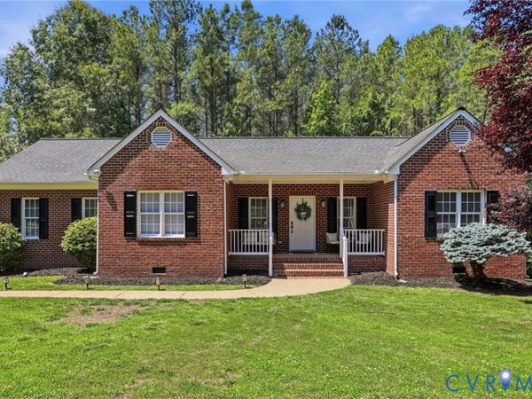 2935 Pineview Drive , Powhatan, VA 23139