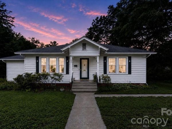 196 E French Broad Street , Brevard, NC 28712