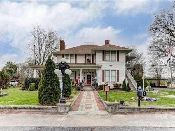 301 Cleveland Avenue , Grover, NC 28073