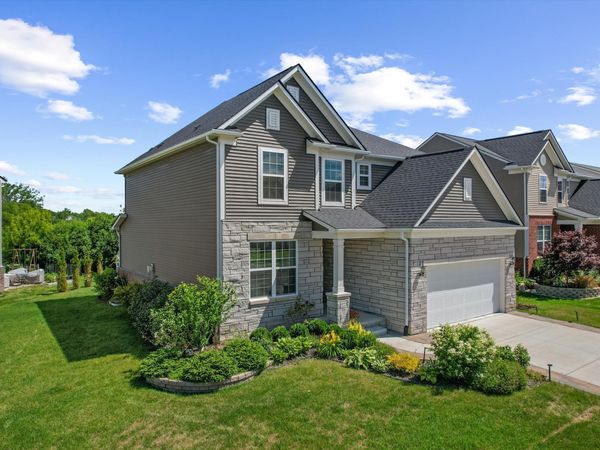 847 Groveland Circle, Ann Arbor, MI 48108