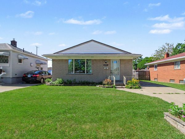 24725 Hass Street, Dearborn Heights, MI 48127