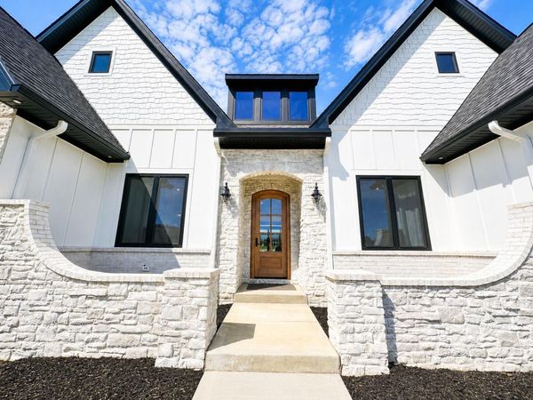 9034 York Crest Drive, Saline, MI 48176