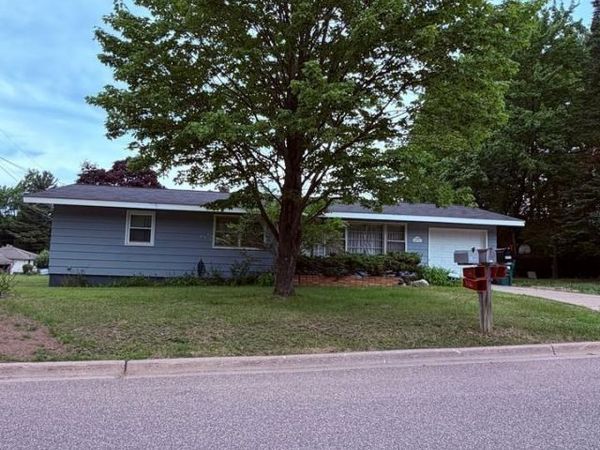 1300 Kimber Avenue, Marquette, MI 49855