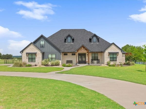 630 River Road , Gatesville, TX 76528