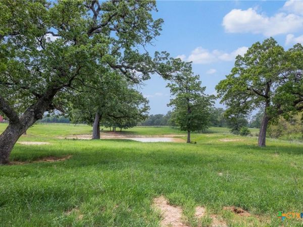1016 County Road 306 , Rockdale, TX 76567