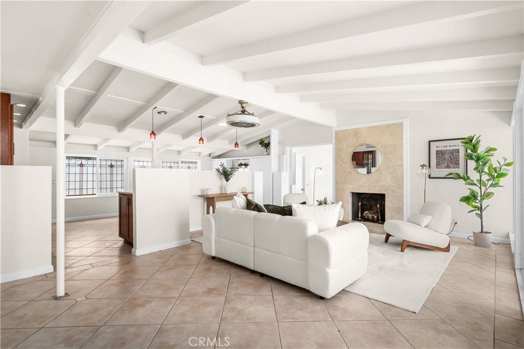 3030 Roxanne Avenue, Long Beach, CA 90808 Main Photo