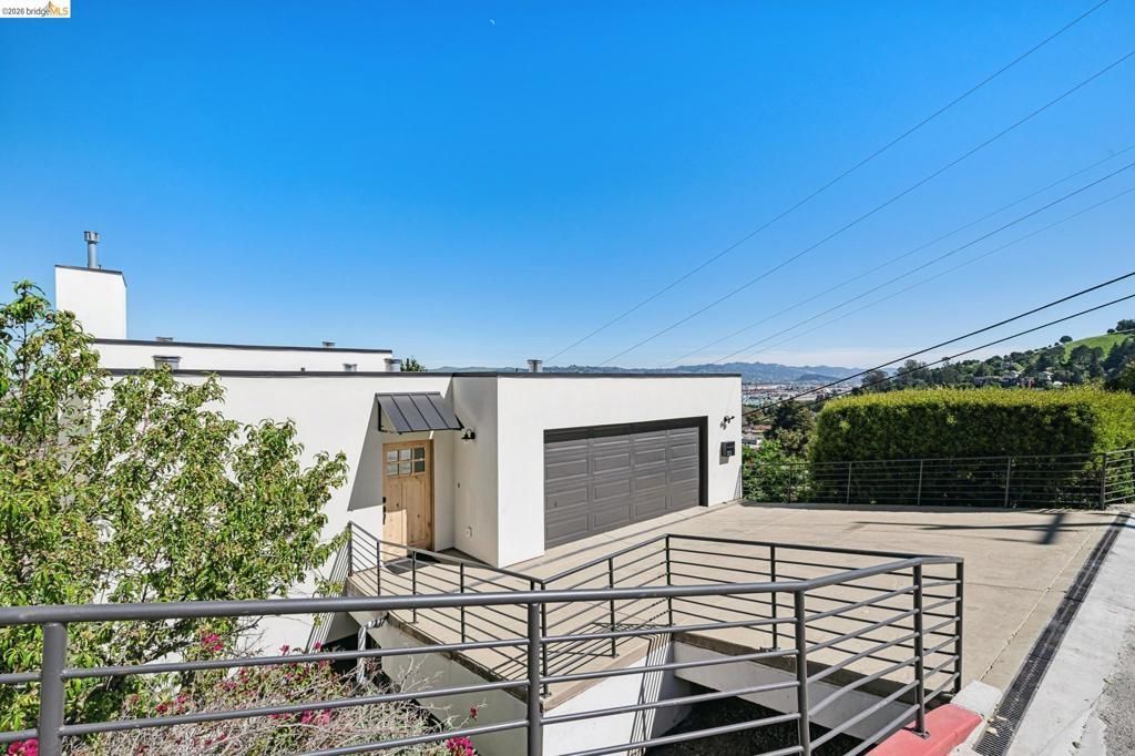 312 Golden Gate Ave, Richmond, CA 94801 Main Photo