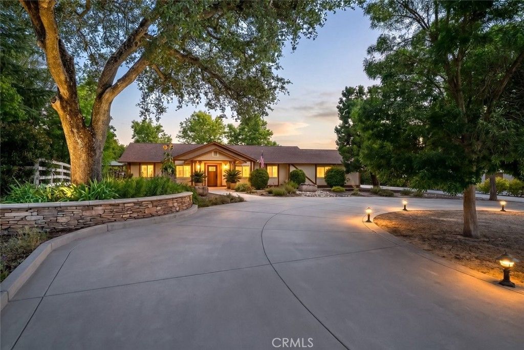 2385 Larkfield Place, Paso Robles, CA 93446 Main Photo
