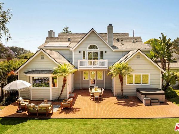 176 Toro Canyon Road, Carpinteria, CA 93013