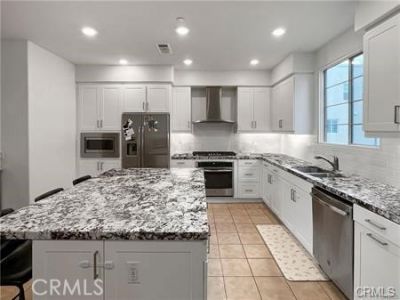 125 Cadence, Irvine, CA 92618 Main Photo