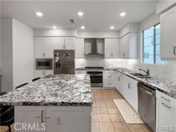 125 Cadence, Irvine, CA 92618
