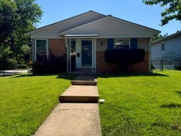 2700 Hereford Street , St Louis, MO 63139