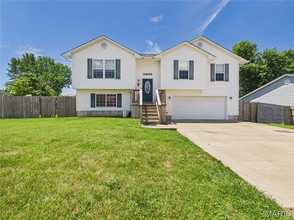 121 Penny Lane , Farmington, MO 63640