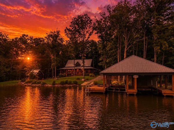 40 Gibson Cove Drive, Ashville, AL 35953