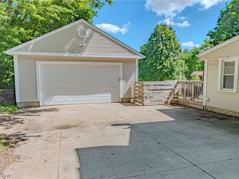637 Killian Road, Coventry, OH 44319 Photo 3