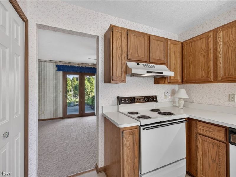 15504 Roxboro Drive, Middleburg Heights, OH 44130 Photo 14