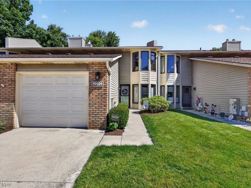 15504 Roxboro Drive, Middleburg Heights, OH 44130 Photo 3