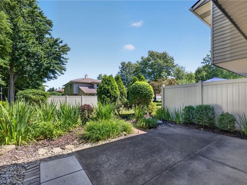 15504 Roxboro Drive, Middleburg Heights, OH 44130 Photo 39