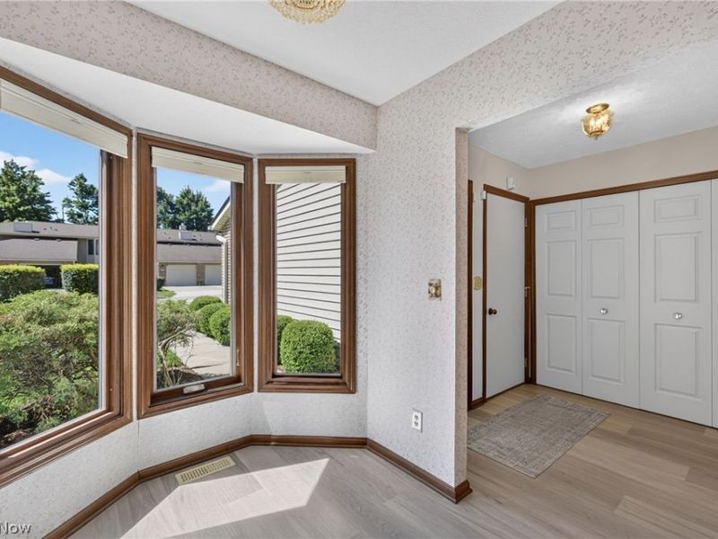 15504 Roxboro Drive, Middleburg Heights, OH 44130 Photo 8