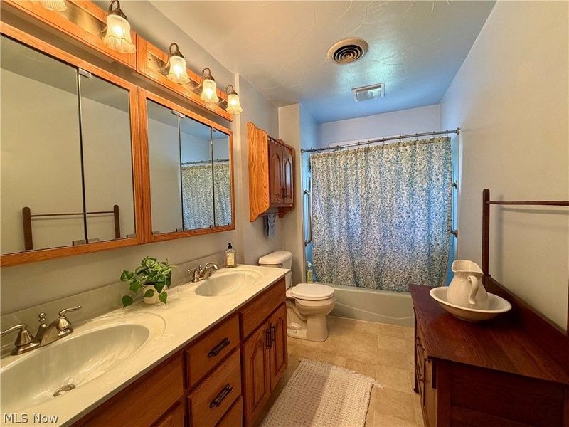 15794 Mayfield Road, Huntsburg, OH 44046 Photo 16