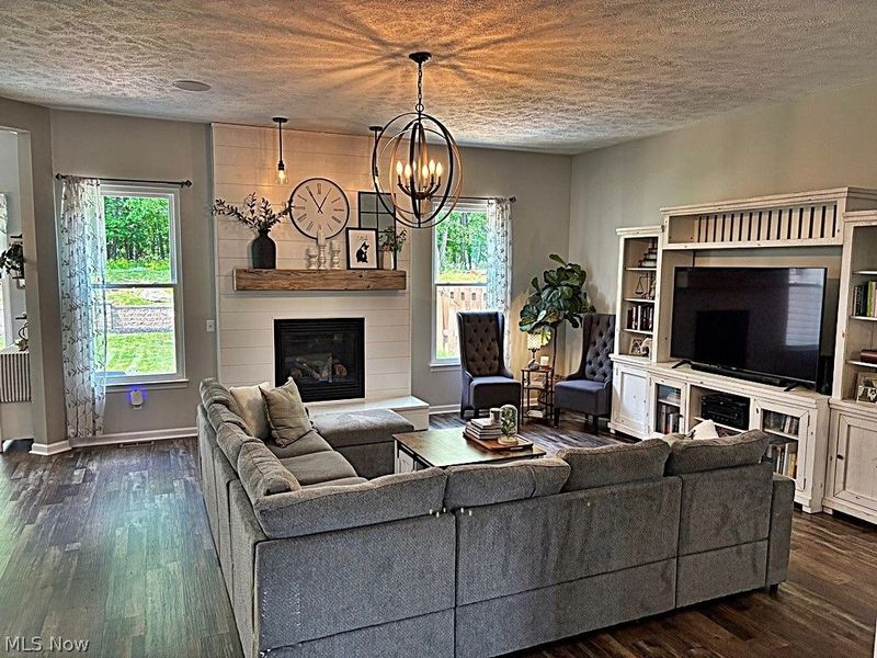 5670 W Longridge Drive, Seven Hills, OH 44131 Photo 6