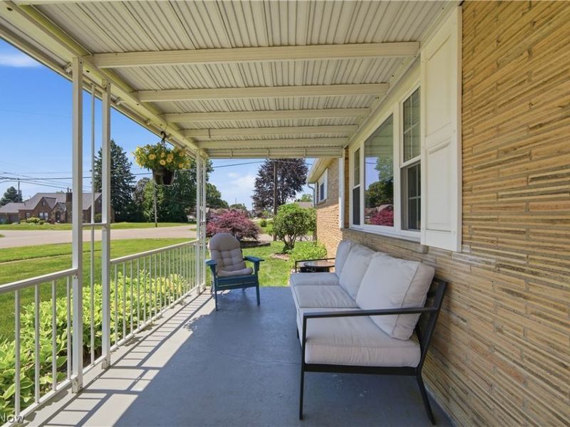 4573 Aurora Street NW, Canton, OH 44708 Photo 3