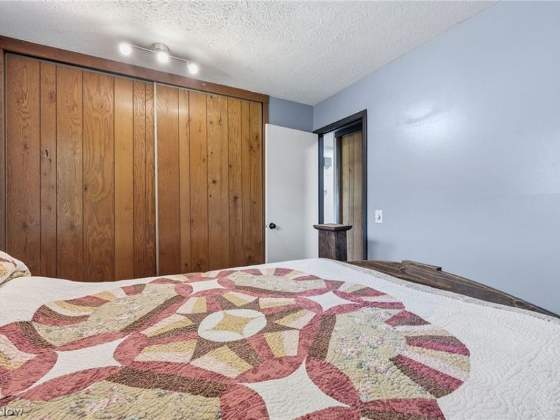 9893 Plum Brook Lane, Strongsville, OH 44149 Photo 19