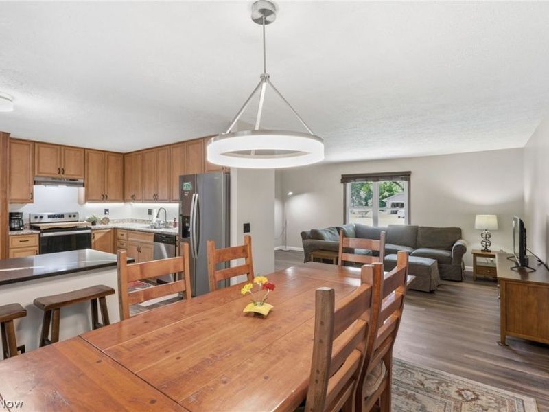 9893 Plum Brook Lane, Strongsville, OH 44149 Photo 3