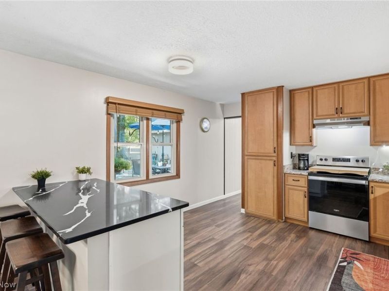 9893 Plum Brook Lane, Strongsville, OH 44149 Photo 5