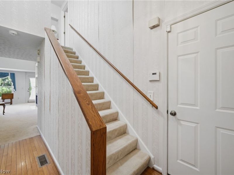 115 Denham Circle NE, Canton, OH 44721 Photo 4