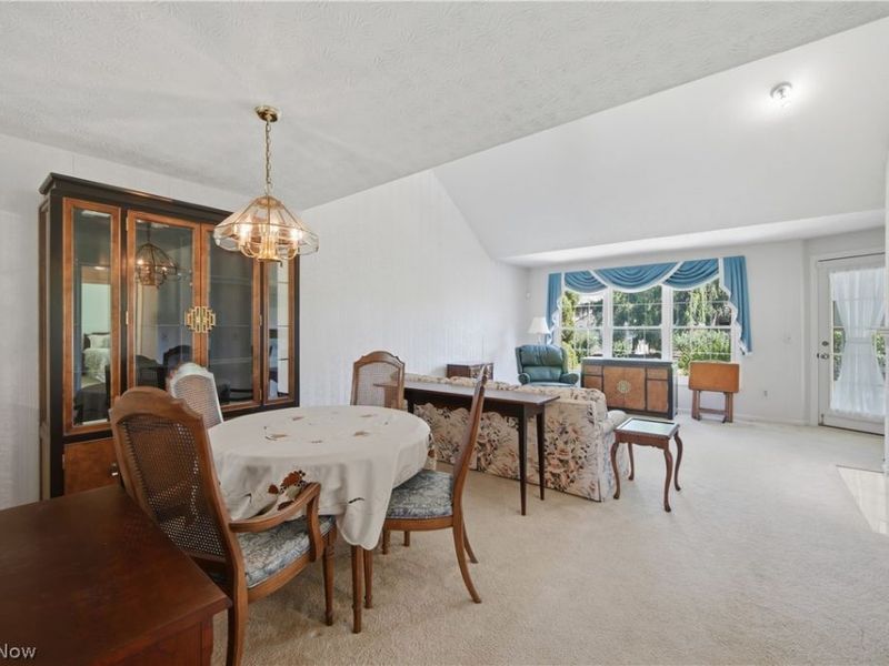 115 Denham Circle NE, Canton, OH 44721 Photo 8