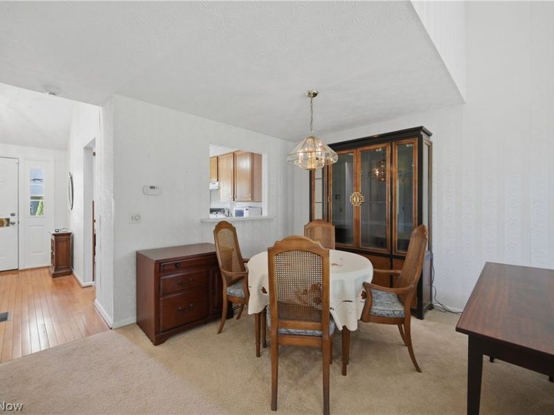 115 Denham Circle NE, Canton, OH 44721 Photo 9