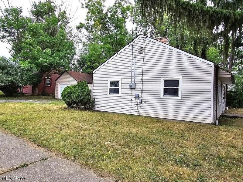 4181 E 160th Street, Cleveland, OH 44128 Photo 3