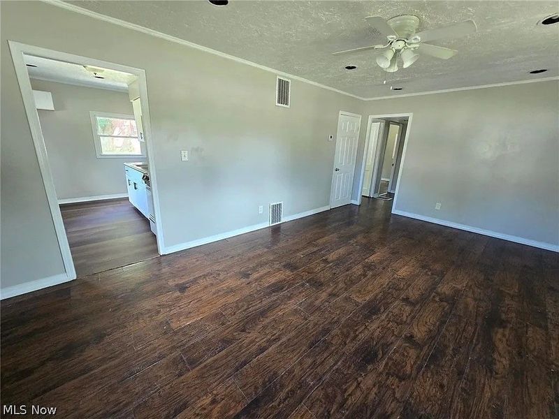 4181 E 160th Street, Cleveland, OH 44128 Photo 6