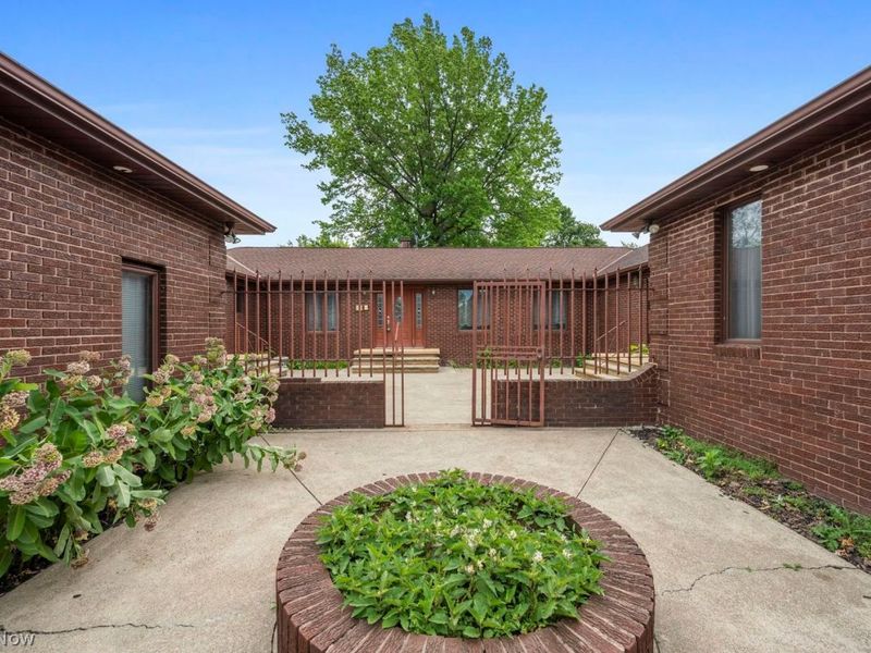 Strongsville, OH 44149 Photo 3