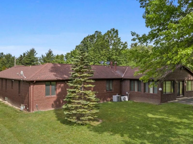 Strongsville, OH 44149 Photo 34