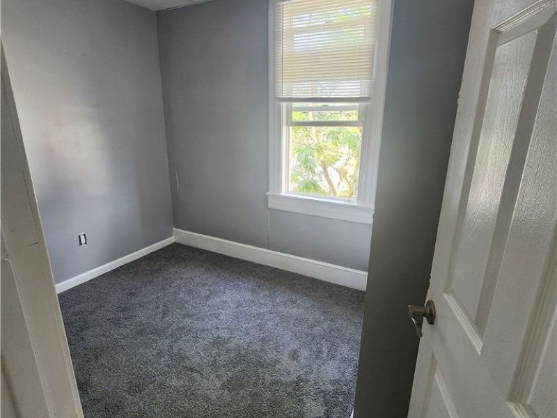 6128 Lausche Avenue, Unit 2, Cleveland, OH 44103 Photo 13