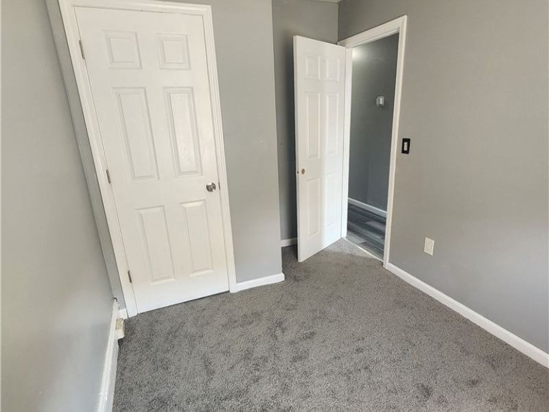 6128 Lausche Avenue, Unit 2, Cleveland, OH 44103 Photo 14
