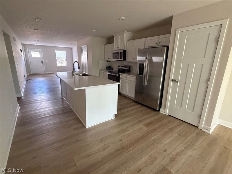 1288 Divot Circle, Akron, OH 44313 Photo 8