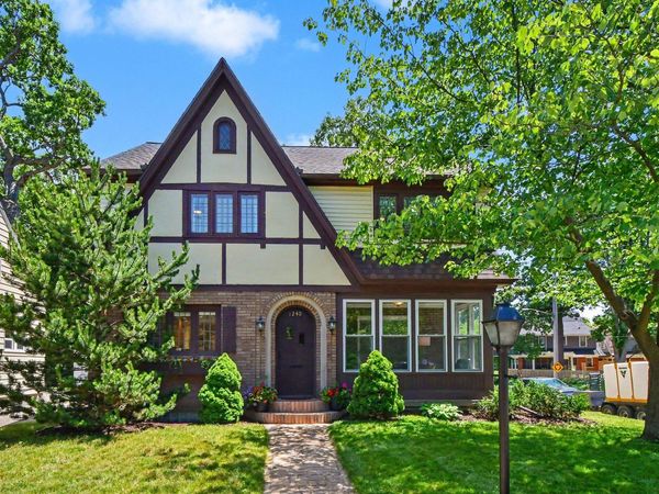 1240 Benjamin Avenue SE, Grand Rapids, MI 49506