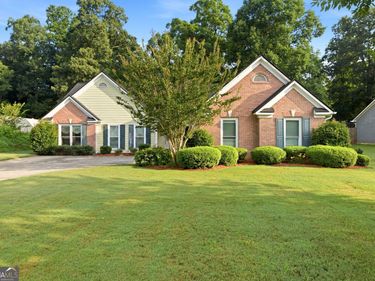 5603 Newberry Point Drive, Flowery Branch, GA 30542