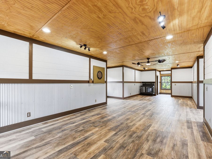 Property Image 100