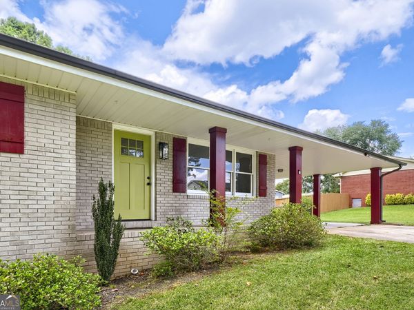 2376 Falls River Drive, Lithia Springs, GA 30122
