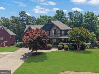 4418 Shellie Lane, Oakwood, GA 30566